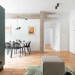 Domus 50